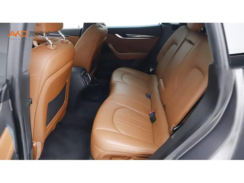 Maserati Levante 2022 — Şəkil 7/10