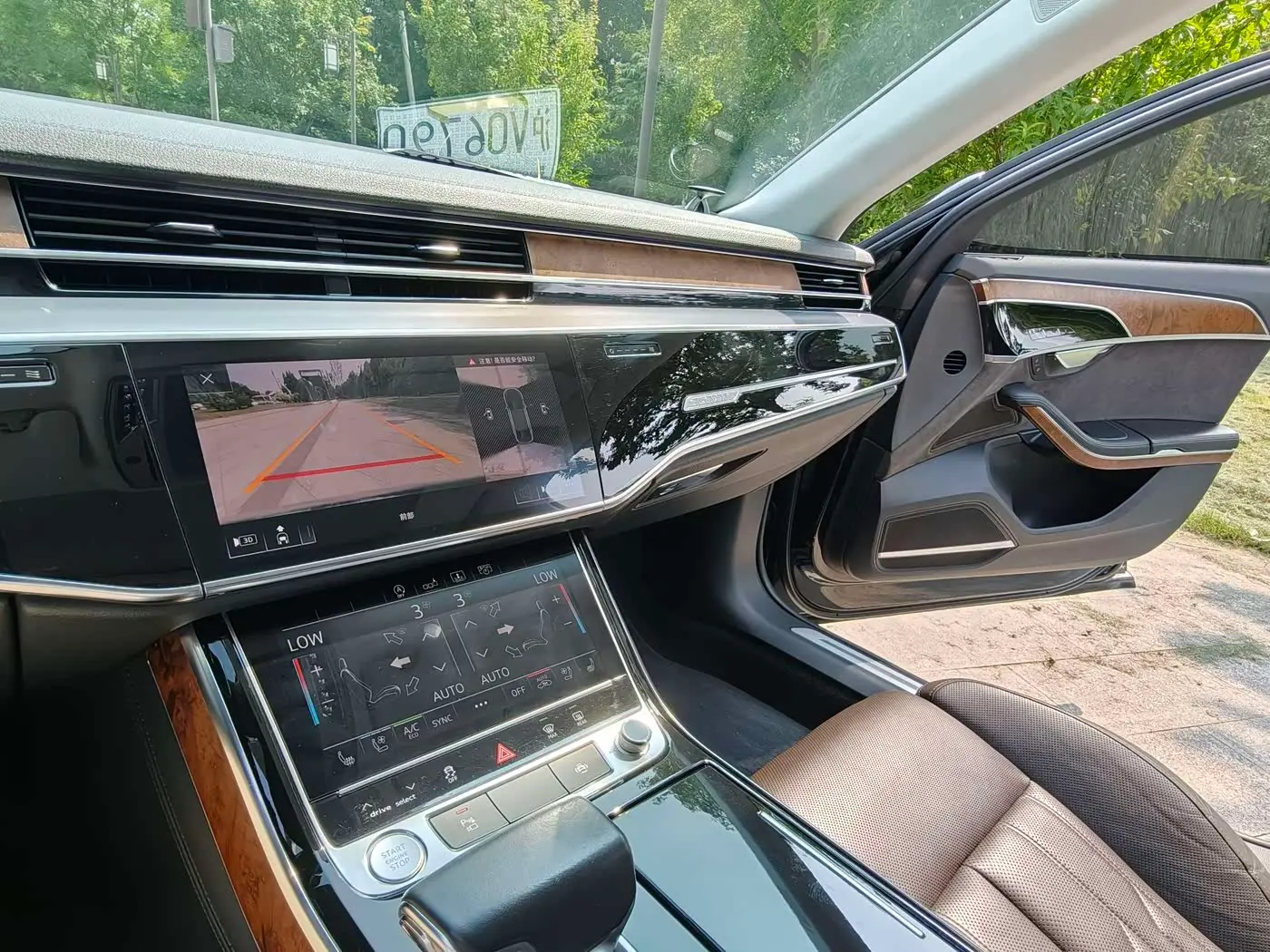 Audi A8 2019 — Фото 19/20