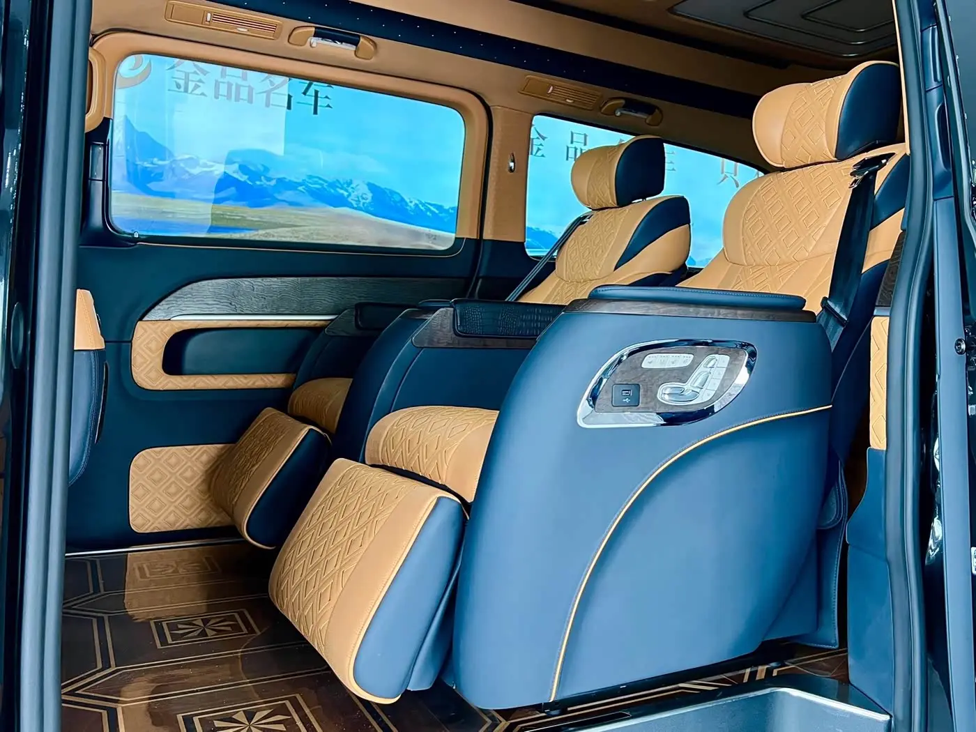 Mercedes-Benz V-Class 2021 — Şəkil 10/20