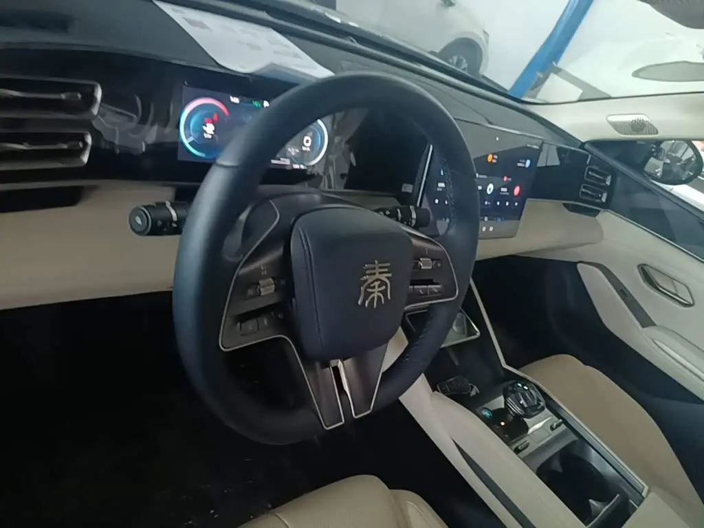 BYD Qin L 2025 — Photo 11/20
