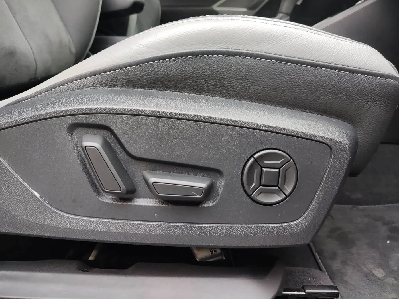 Audi Q3 2022 — Şəkil 15/20
