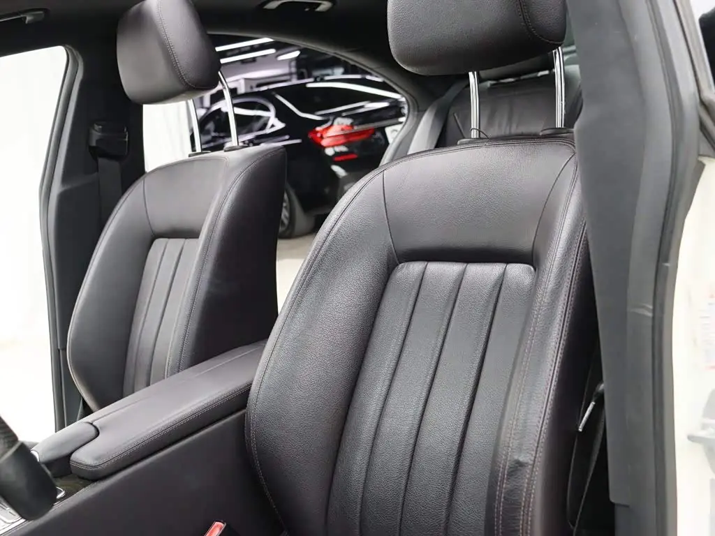 Mercedes-Benz CLS 2013 — Photo 3/20
