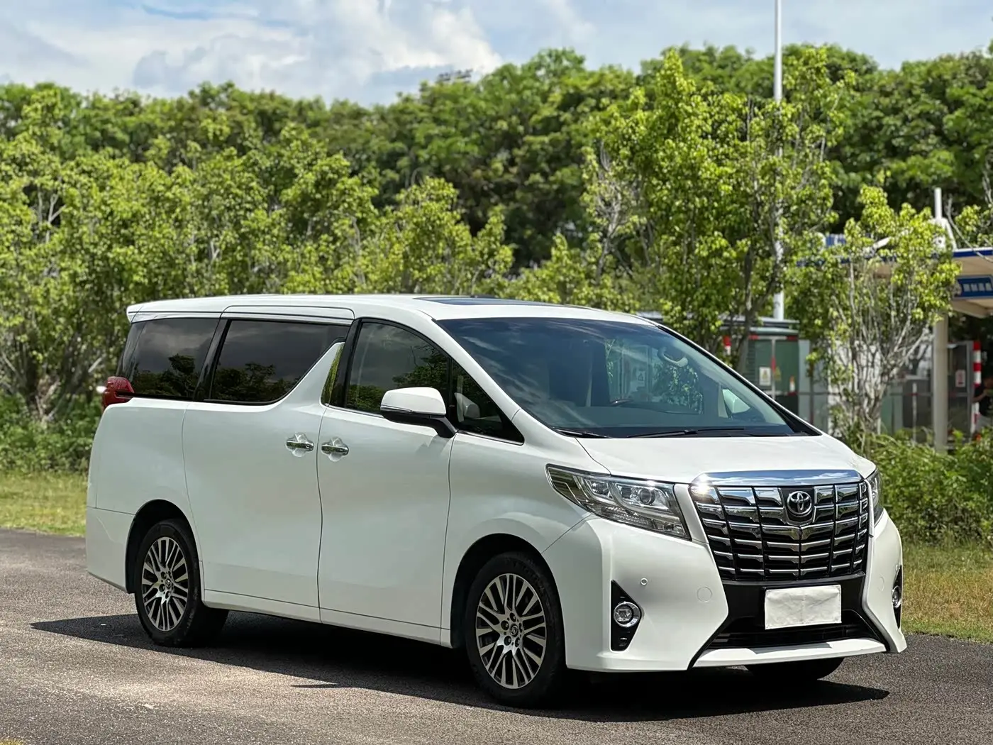 Toyota Alphard 2017 — Şəkil 3/19