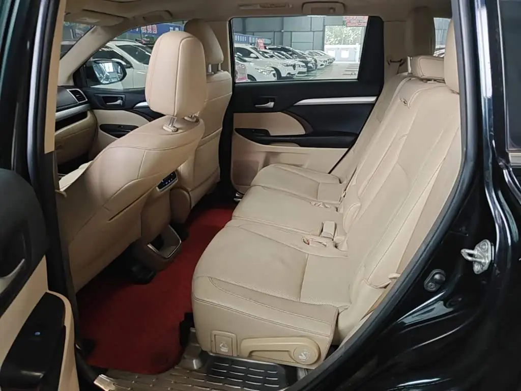 Toyota Highlander 2016 — Фото 16/19
