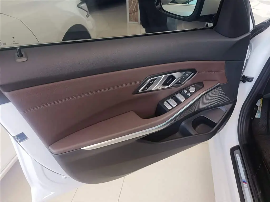 BMW 3 Series 2024 — Photo 14/14