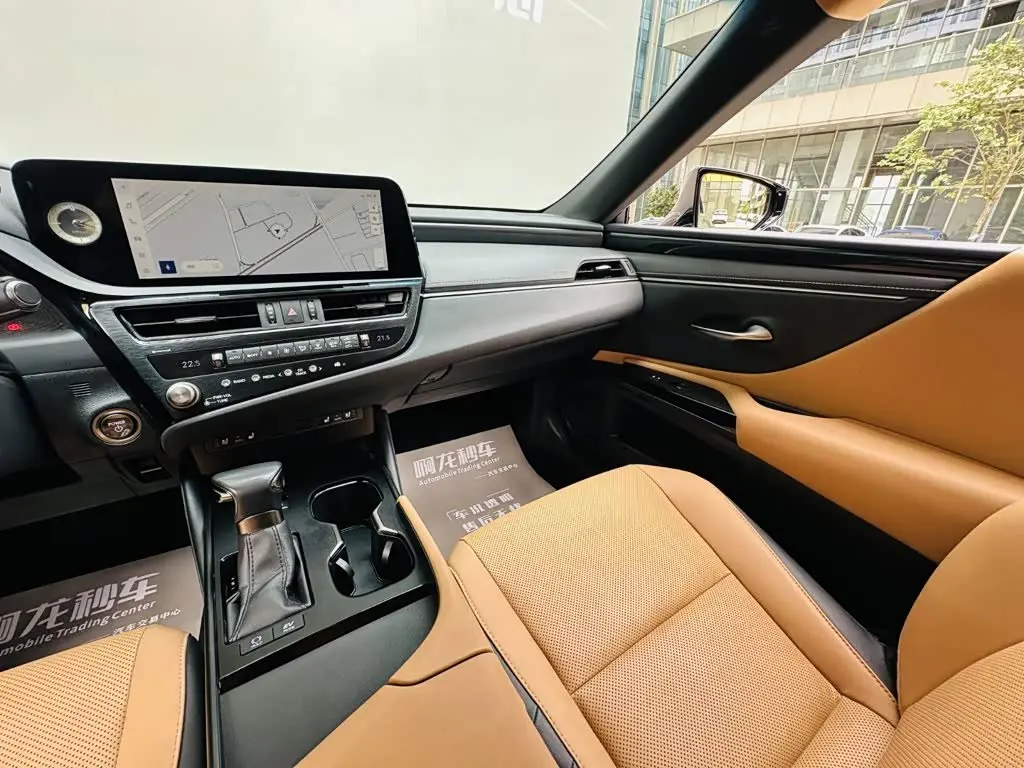 Lexus ES 2022 — Фото 14/20