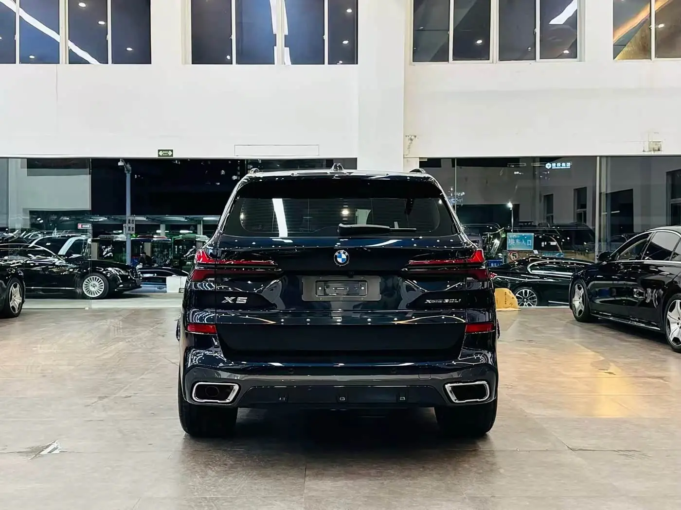 BMW X5 2025 — Фото 5/9