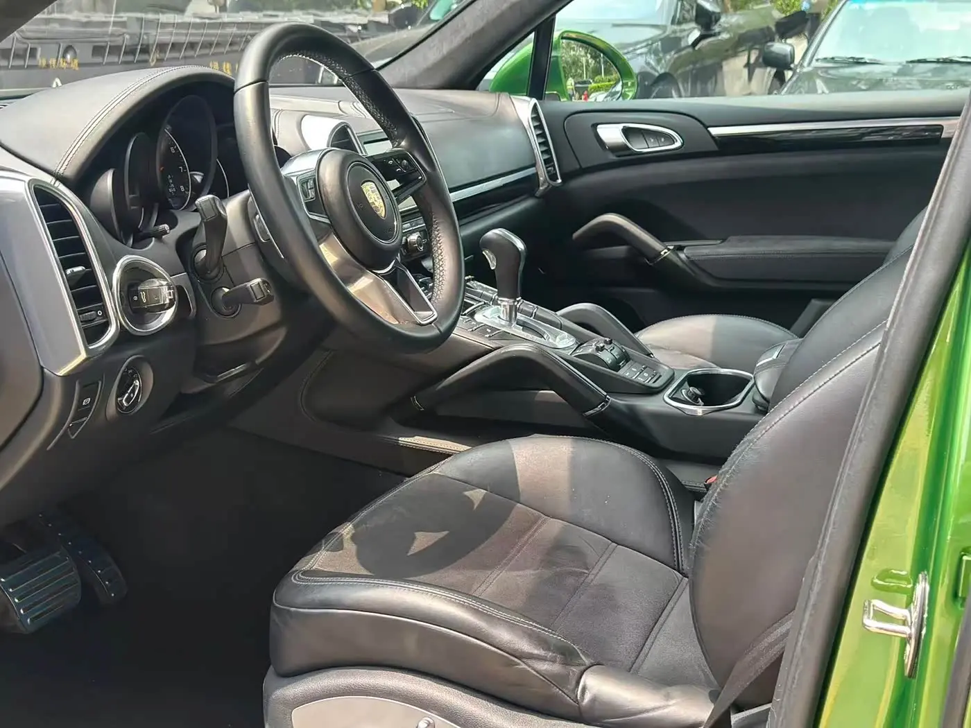 Porsche Cayenne 2016 — Photo 4/20