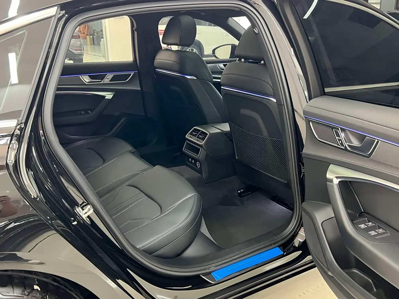 Audi A6L 2025 — Şəkil 12/18