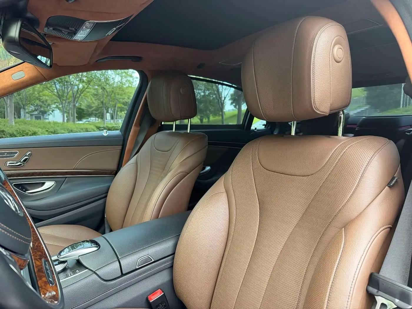 Mercedes-Benz S-Class 2017 — Photo 10/16