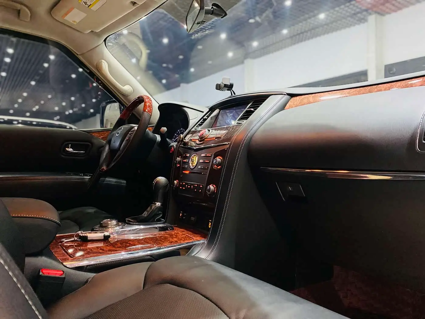 Nissan Patrol 2018 — Şəkil 6/18