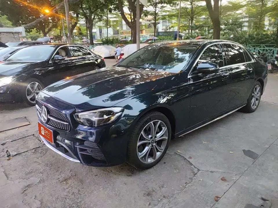 Mercedes-Benz E-Class 2022 — Фото 1/9
