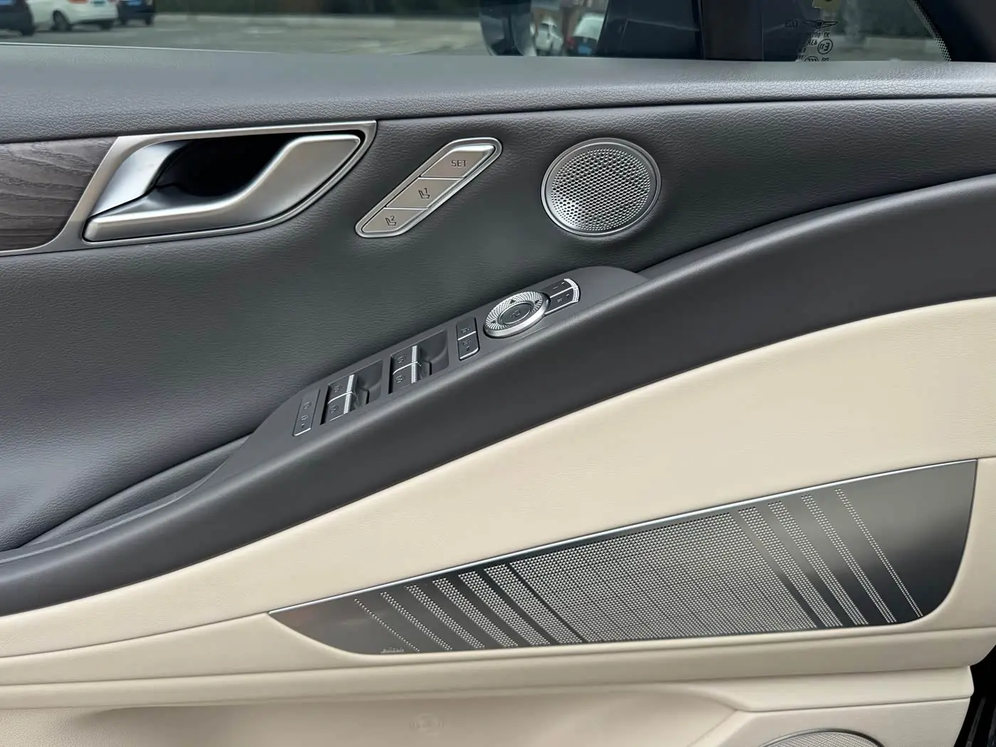 Genesis G80 2023 — Photo 17/19