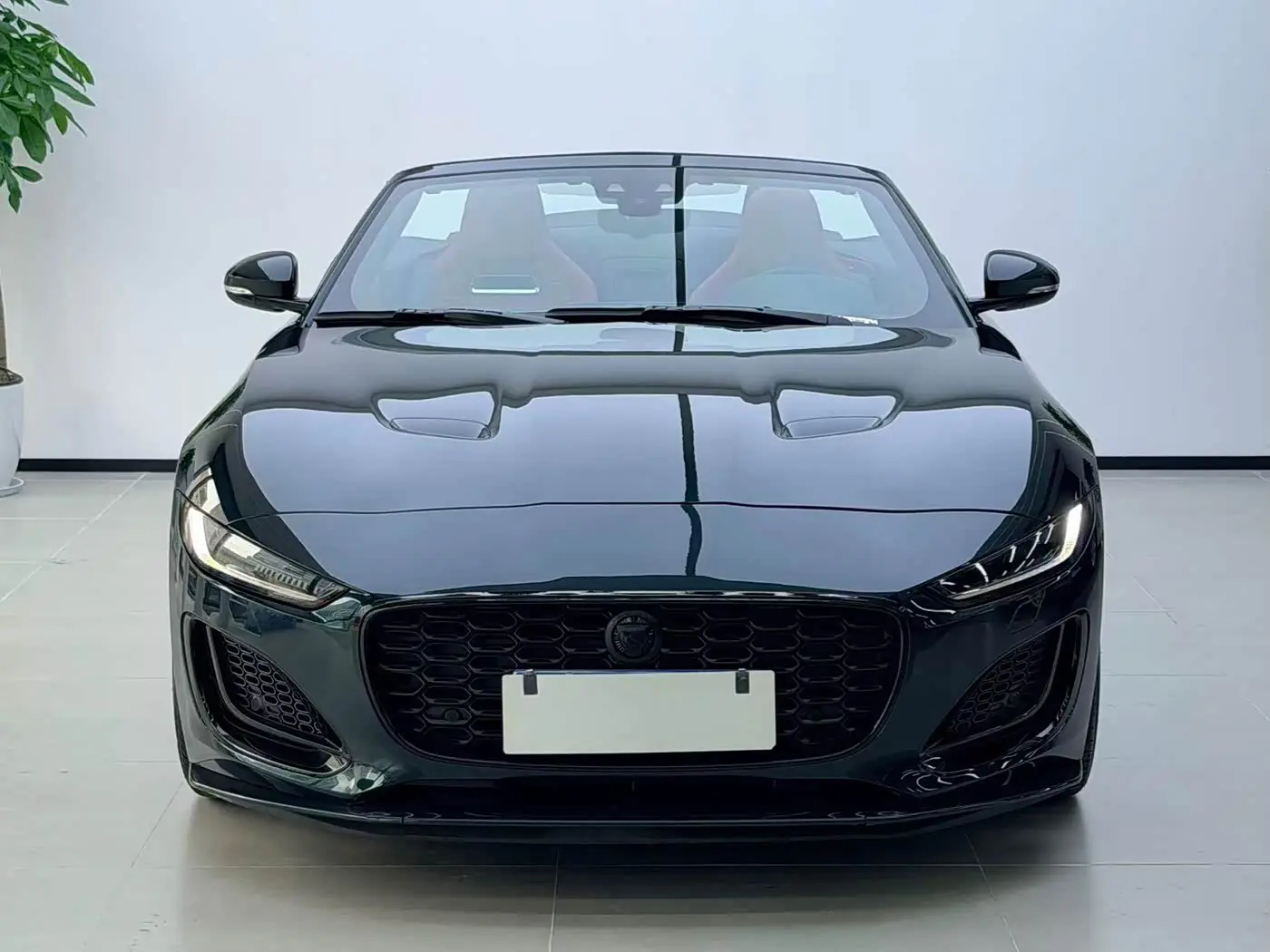 Jaguar F-TYPE 2024 — Şəkil 2/16