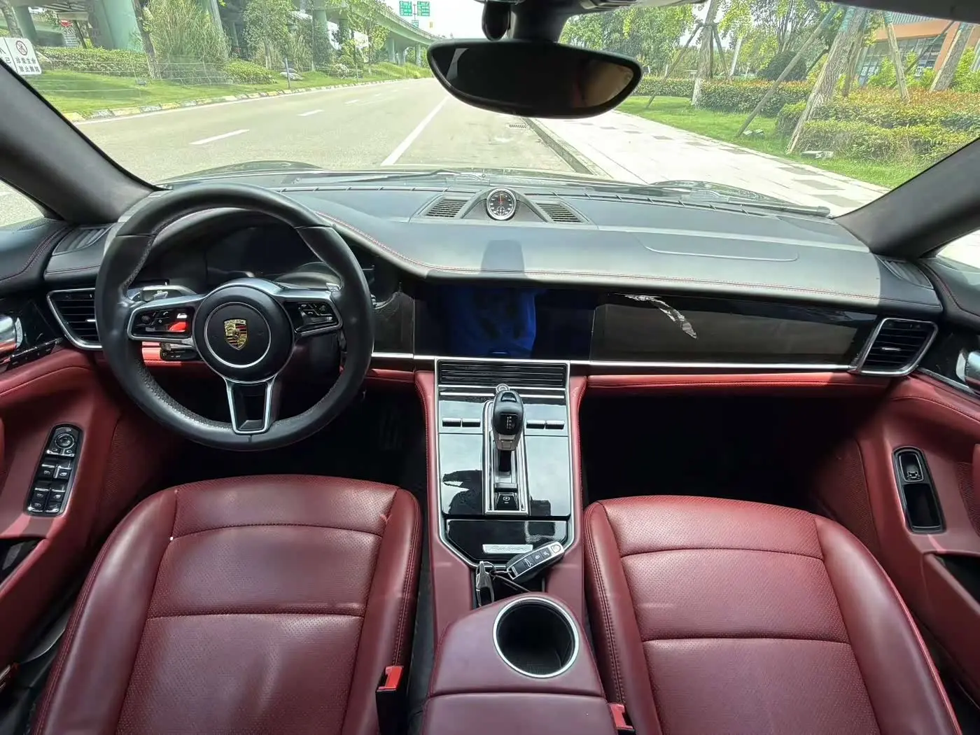 Porsche Panamera 2010 — Şəkil 7/13