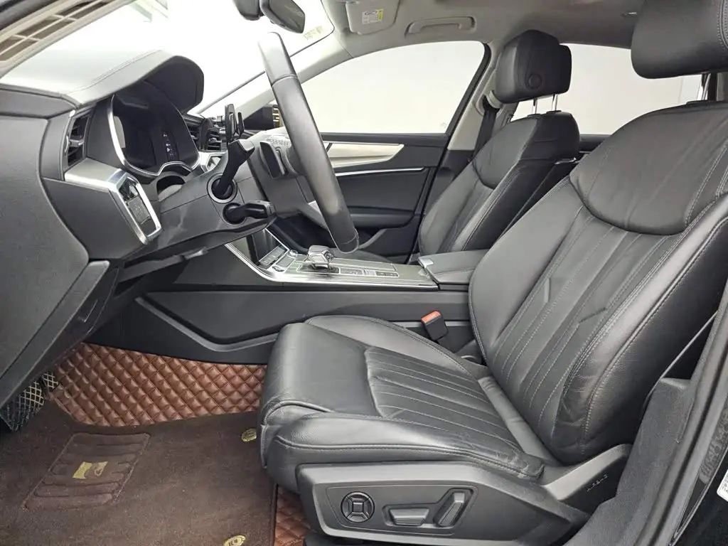 Audi A6L 2021 — Photo 9/15