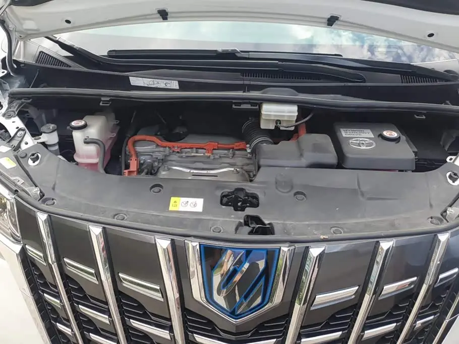 Toyota Alphard 2020 — Photo 10/16