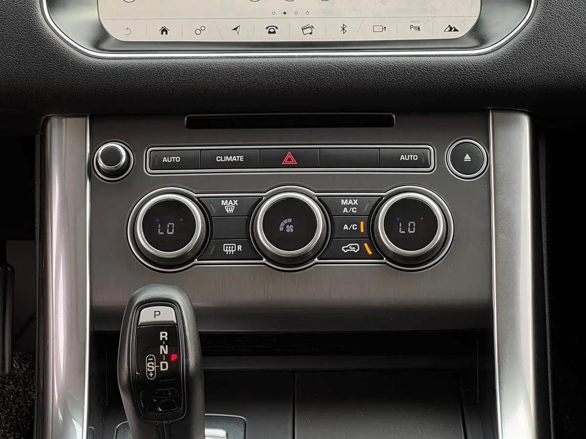 Land Rover Range Rover Sport 2017 — Photo 10/17