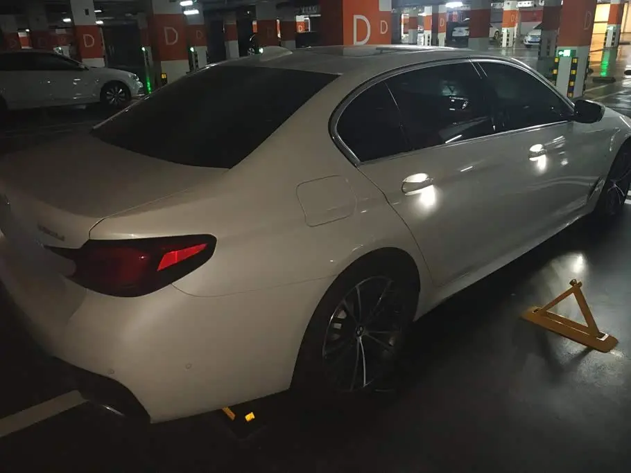 BMW 5 Series 2023 — Photo 3/16