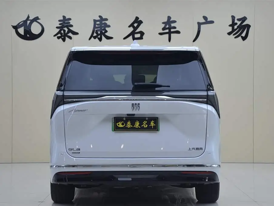 Buick GL8 New Energy 2025 — Фото 3/17