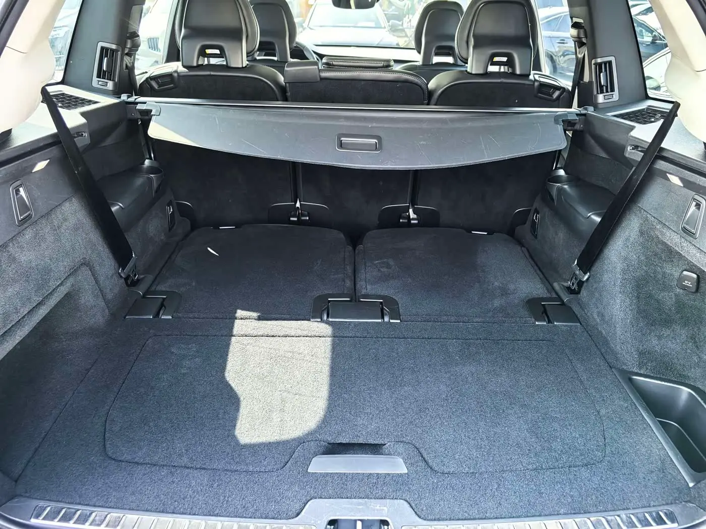 Volvo XC90 2017 — ფოტო 12/15