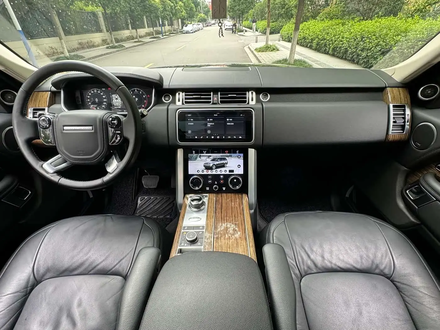 Land Rover Range Rover 2018 — Şəkil 10/14