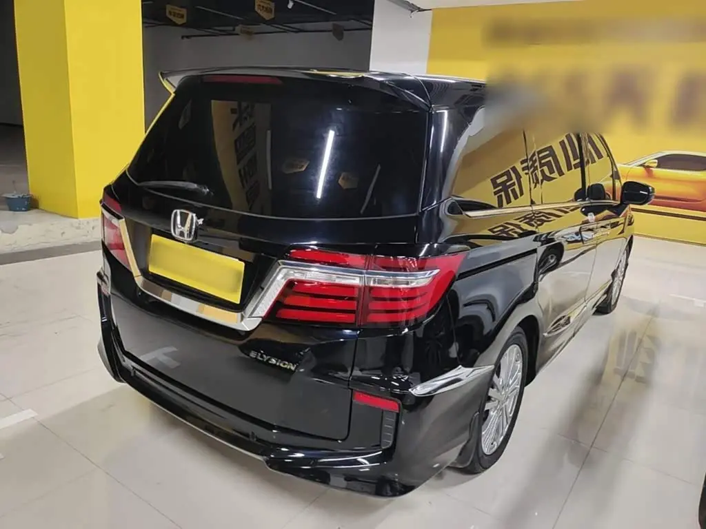 Honda Elysion 2018 — Photo 7/20