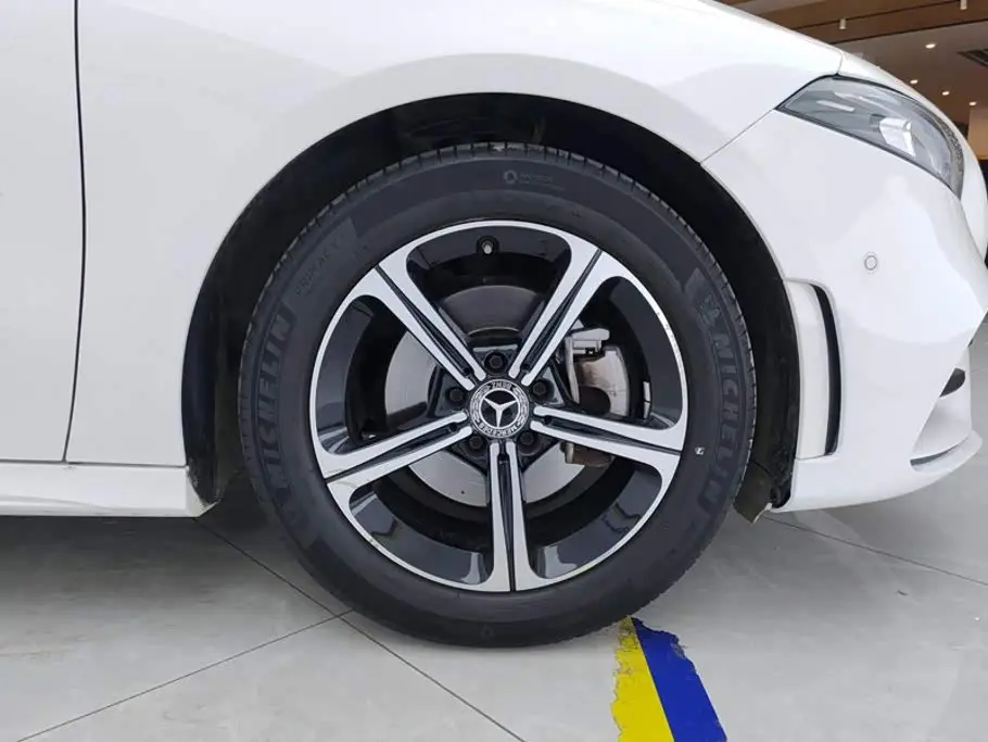 Mercedes-Benz A-Class 2022 — Фото 6/16