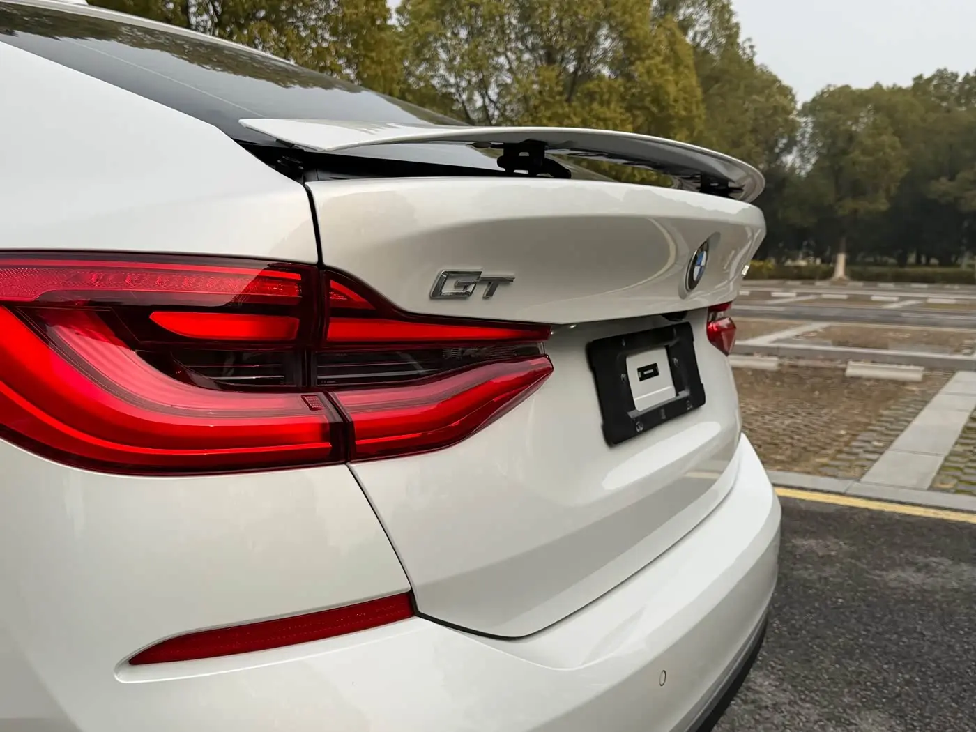 BMW 6 Series GT 2024 — Photo 18/20