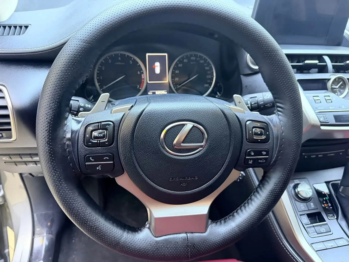 Lexus NX 2021 — Фото 18/20