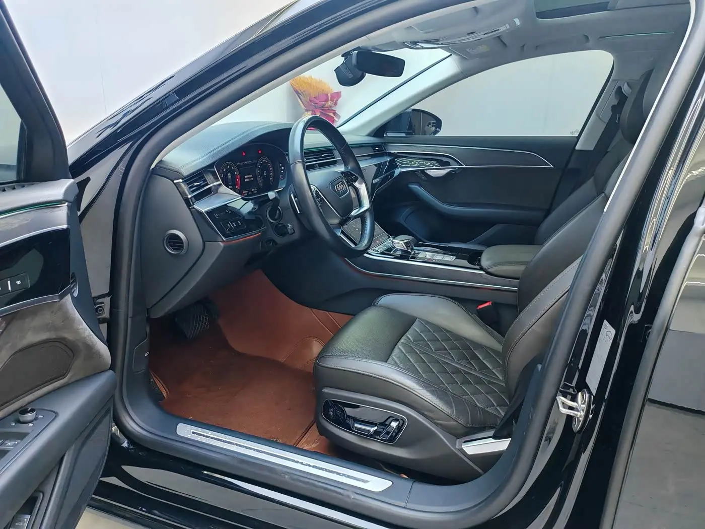 Audi A8 2021 — Photo 3/9