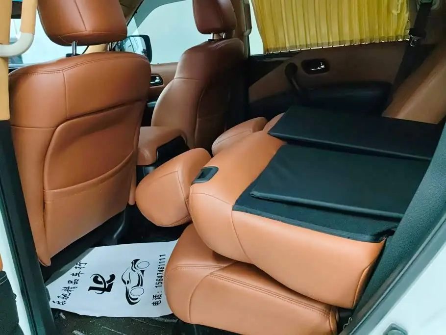 Nissan Patrol 2019 — Photo 11/16