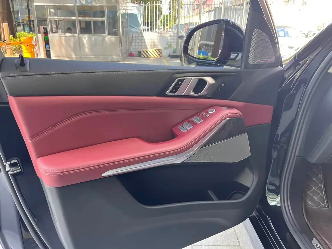 BMW X5 2023 — Photo 8/8