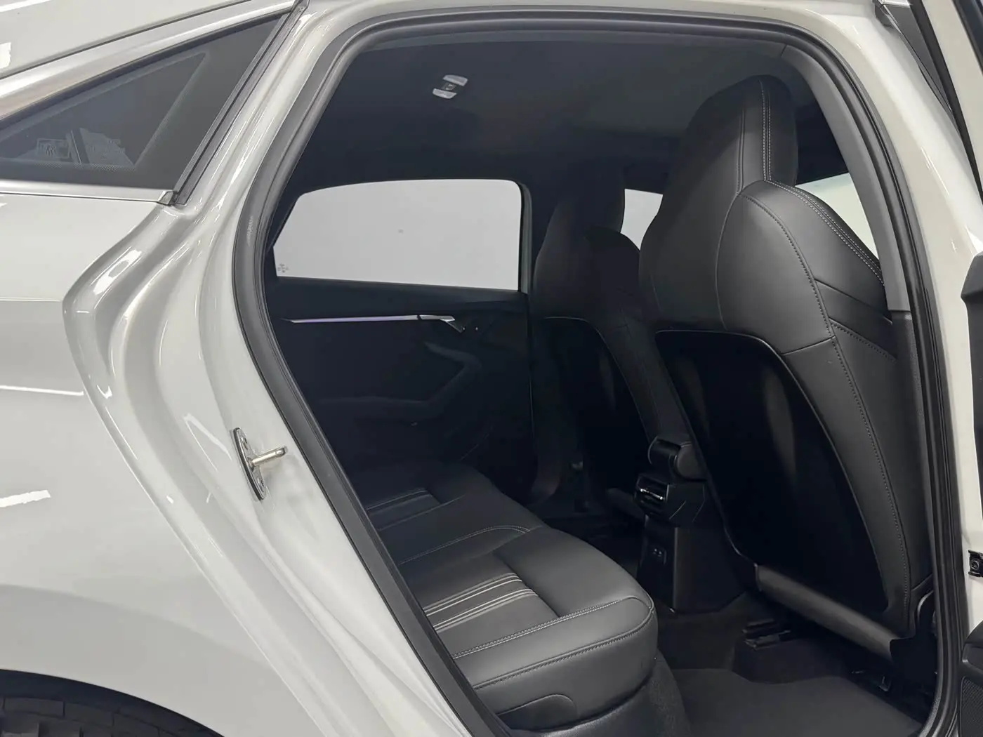 Audi A3 2024 — Şəkil 13/19