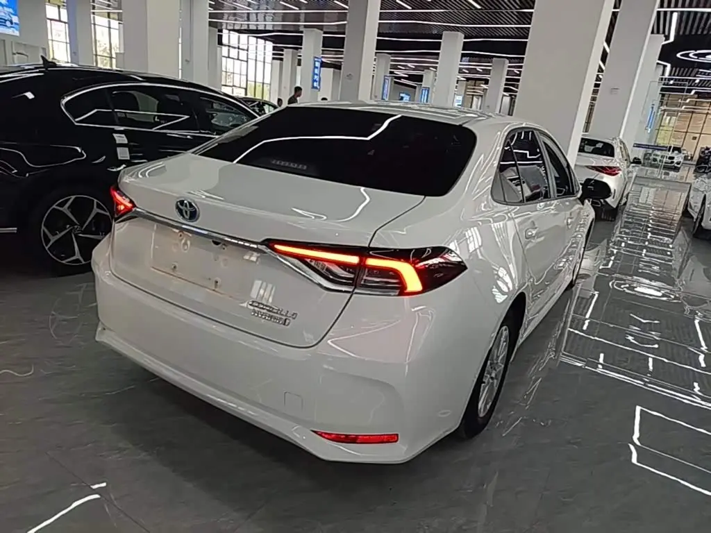 Toyota Corolla 2024 — Photo 7/20