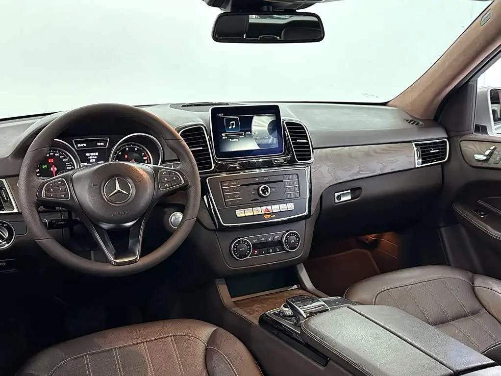 Mercedes-Benz GLE 2016 — Şəkil 10/15