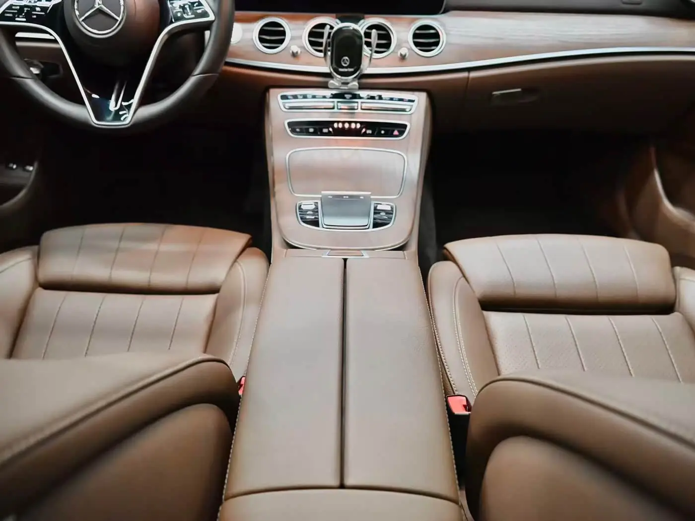 Mercedes-Benz E-Class New Energy 2022 — Photo 11/20