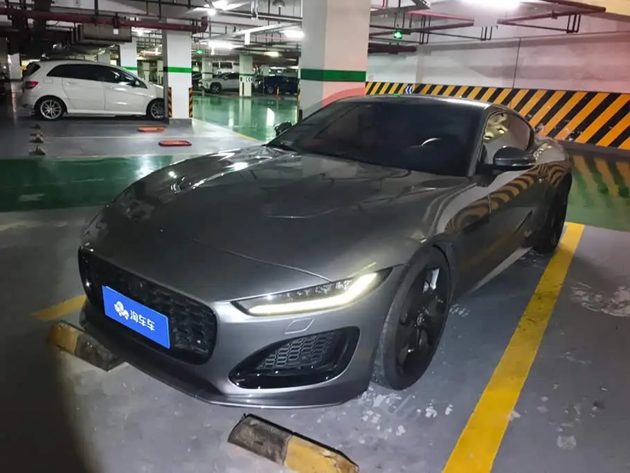 Jaguar F-TYPE, 2024
