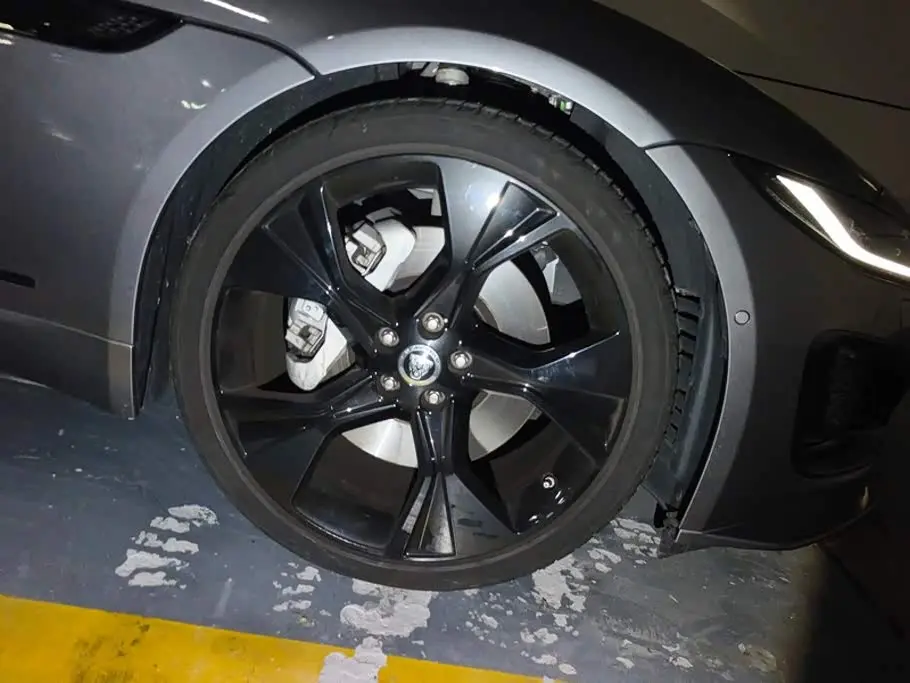 Jaguar F-TYPE 2024 — Photo 6/16