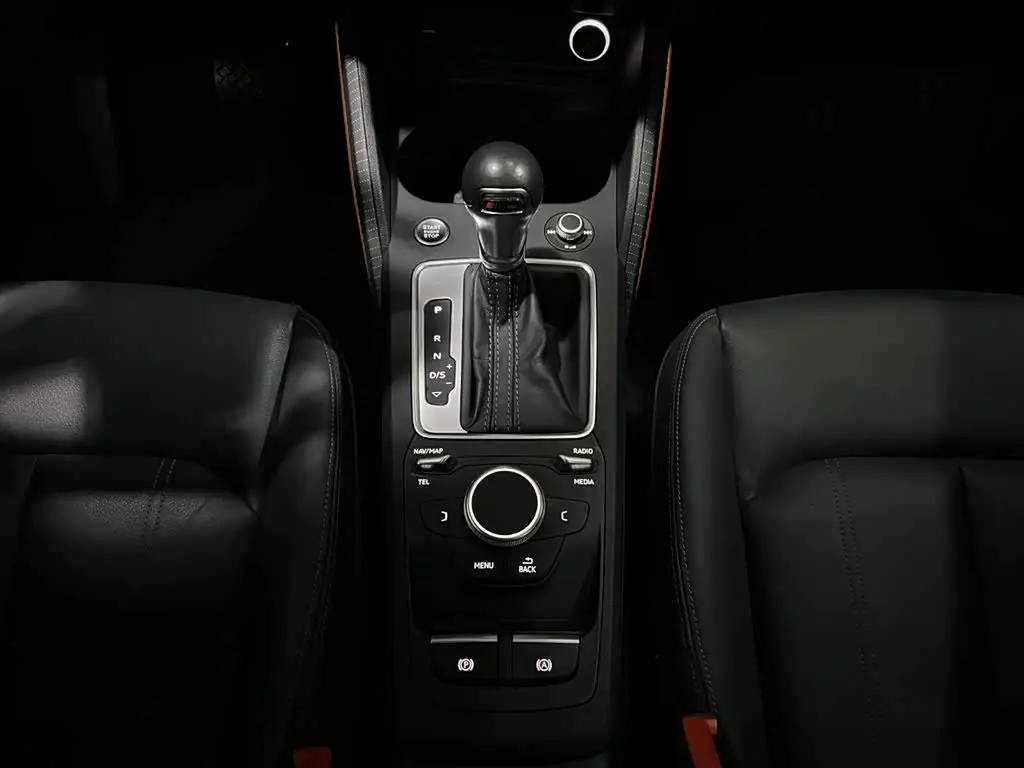 Audi Q2L 2022 — Photo 16/20