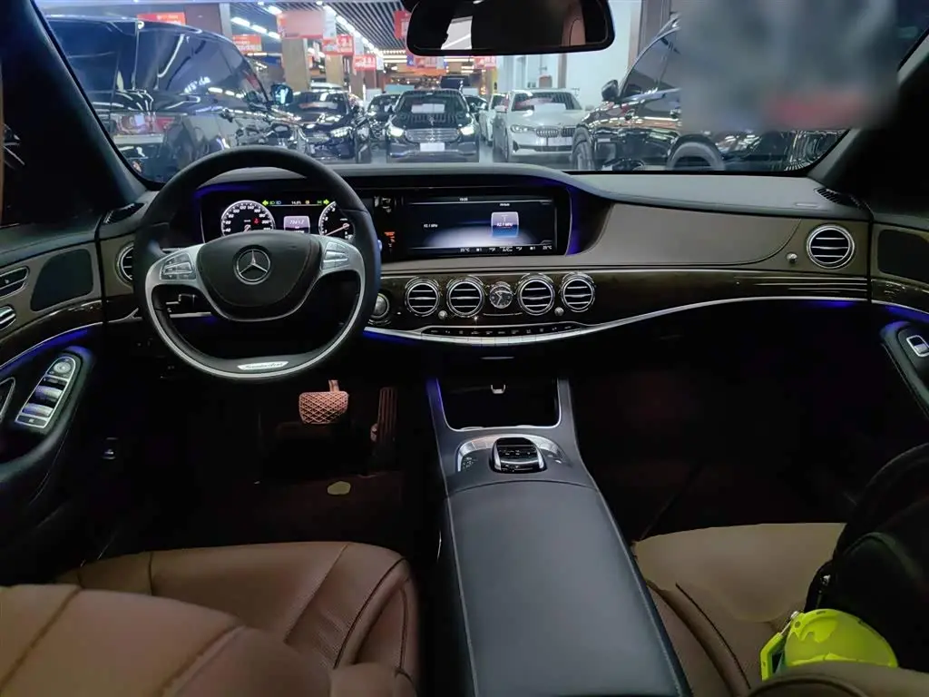 Mercedes-Benz S-Class 2017 — Photo 12/20