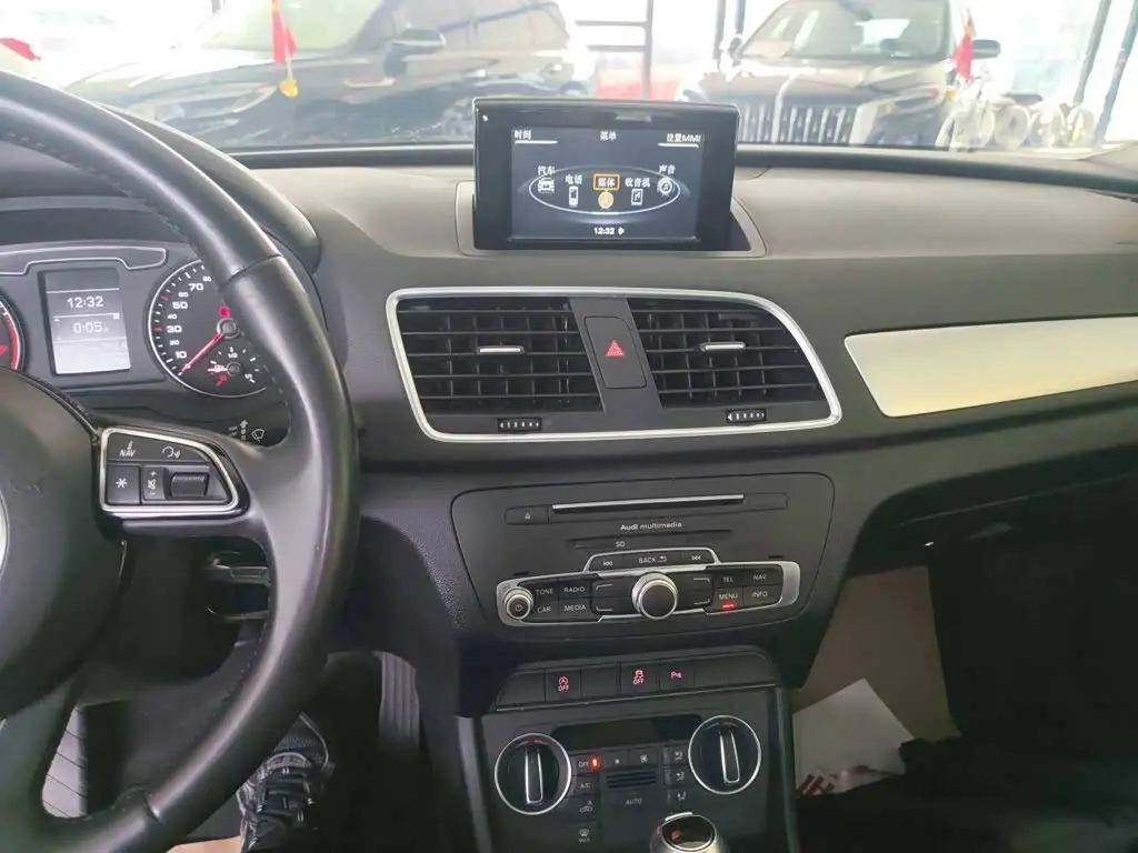 Audi Q3 2019 — Şəkil 9/20