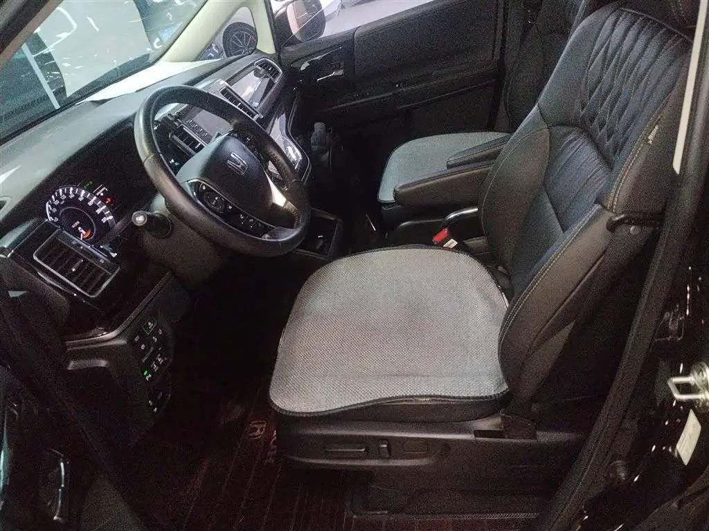 Honda Elysion 2020 — Photo 15/20