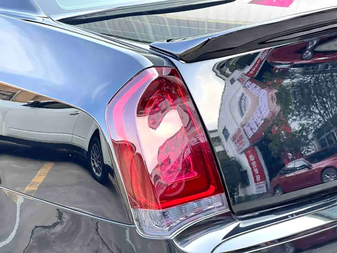 Chrysler 300C 2016 — Photo 12/15