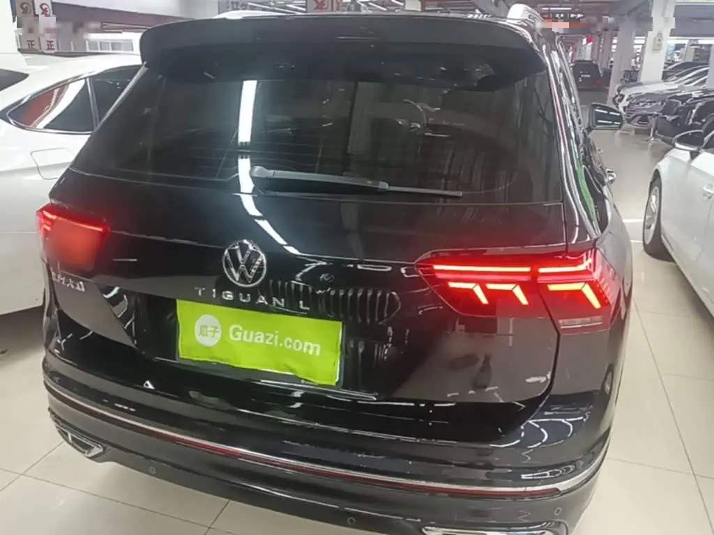 Volkswagen Tiguan L 2023 — Фото 6/20