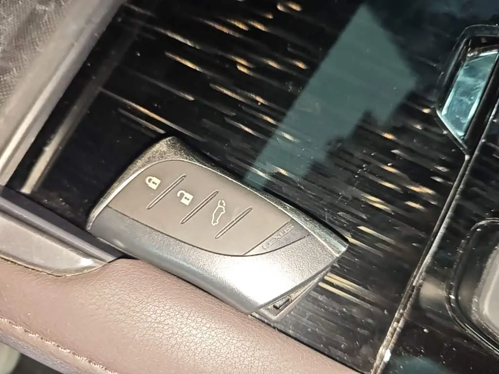 Lexus RX 2024 — Şəkil 17/20
