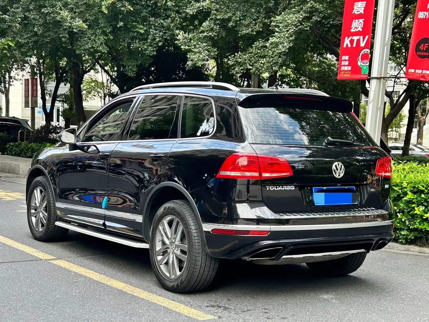 Volkswagen Touareg 2017 — Фото 6/19