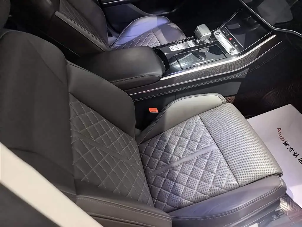 Audi A8 2024 — Photo 14/14