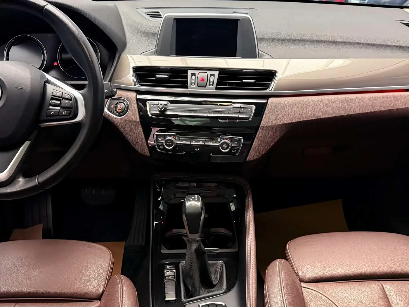 BMW X1 2019 — Фото 10/13