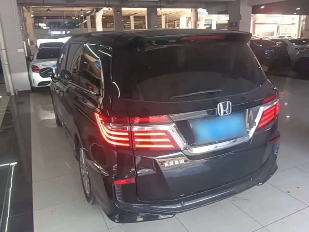 Honda Elysion 2018 — Şəkil 5/20